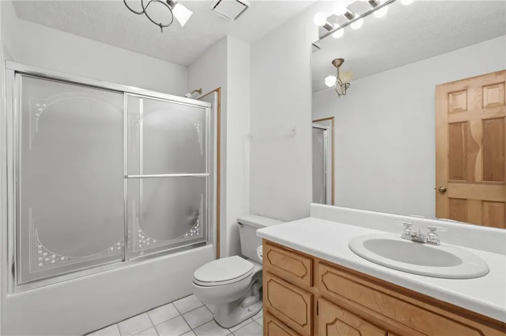 724 Clarke Trail Dacula, GA 30019