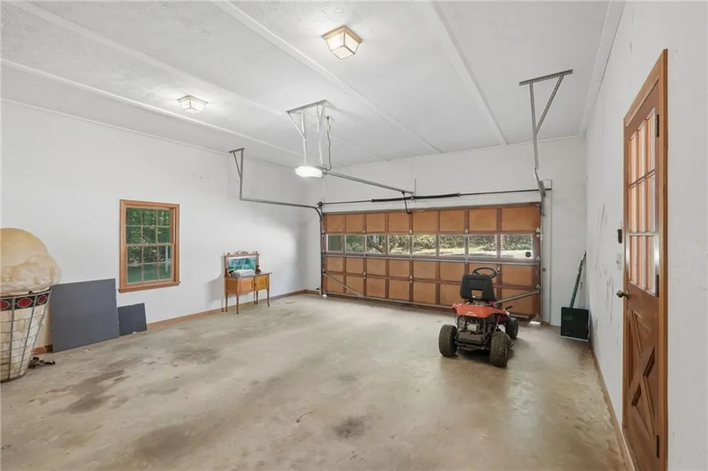 724 Clarke Trail Dacula, GA 30019