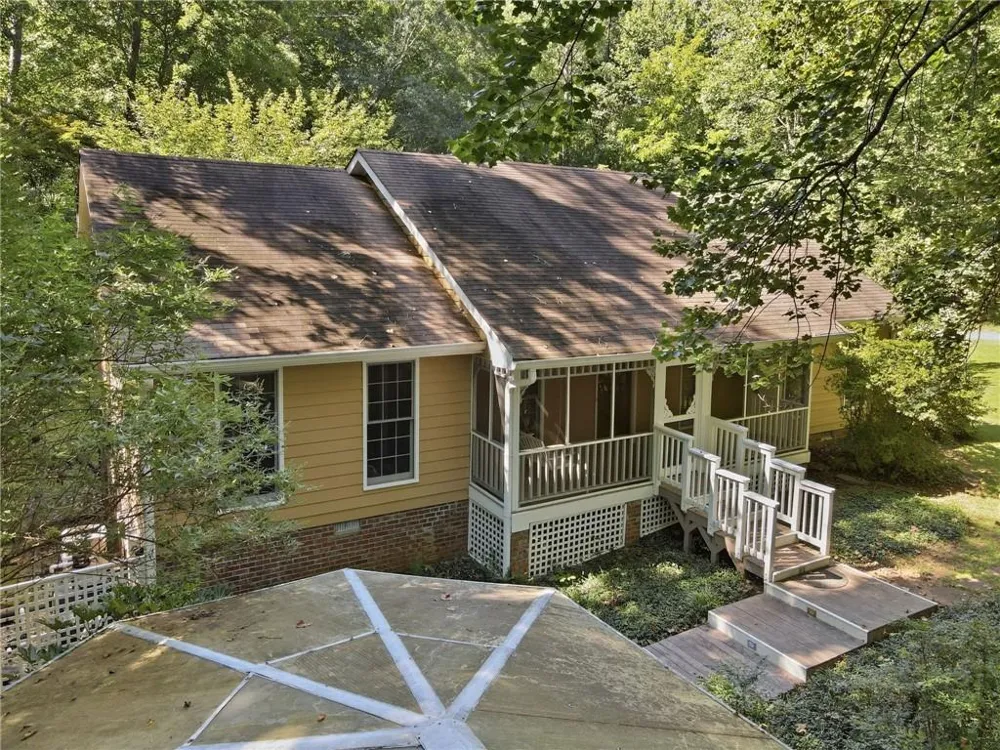 724 Clarke Trail Dacula, GA 30019