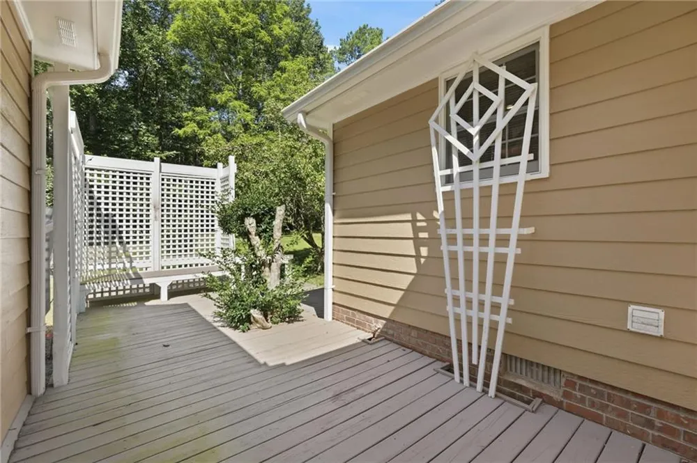 724 Clarke Trail Dacula, GA 30019