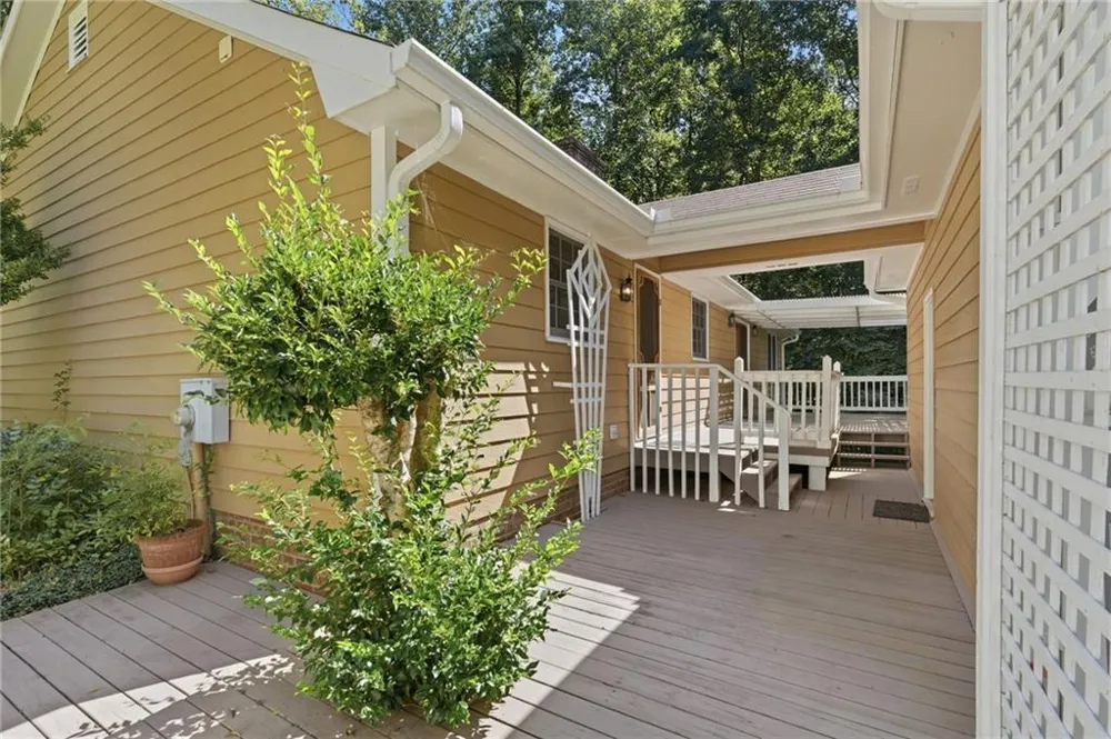 724 Clarke Trail Dacula, GA 30019