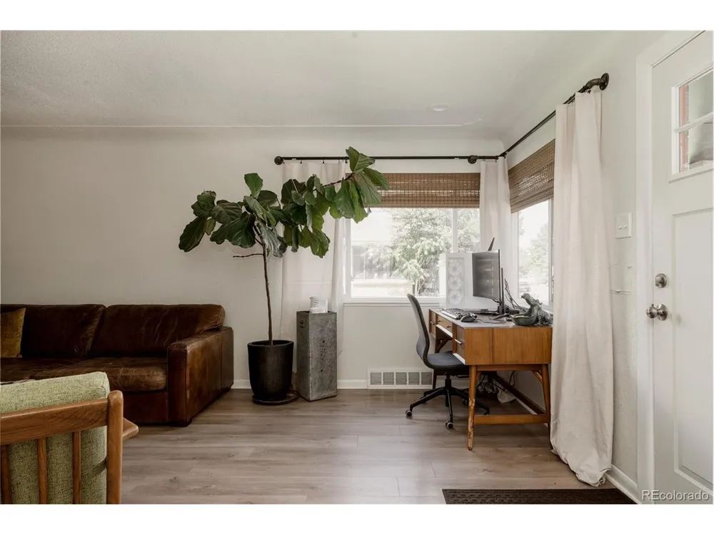 3233 Jasmine Street Denver, CO 80207