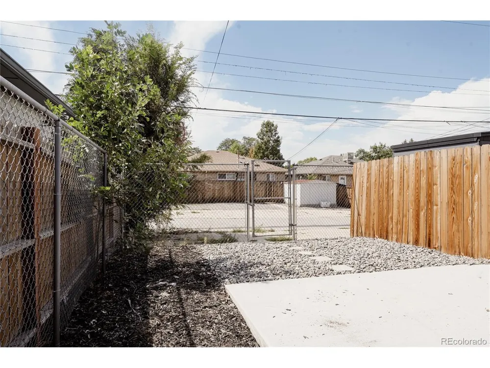 3233 Jasmine Street Denver, CO 80207