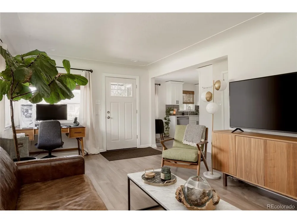 3233 Jasmine Street Denver, CO 80207