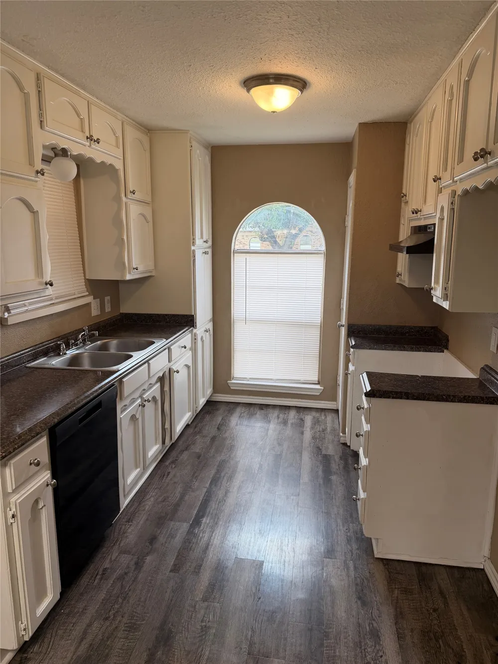6605 Kitty Drive Watauga, TX 76148