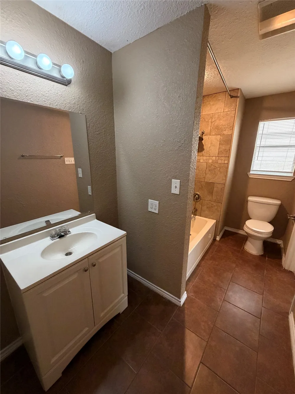 6605 Kitty Drive Watauga, TX 76148
