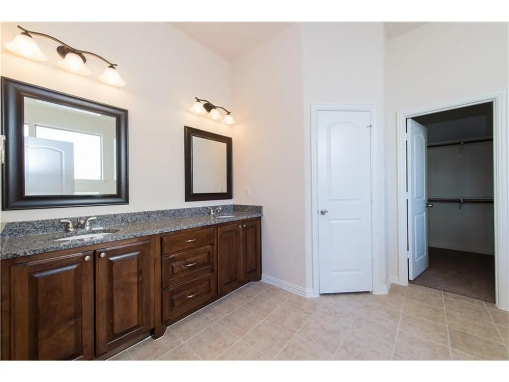 4004 Hanaa Court Irving, TX 75038