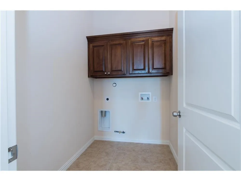 4004 Hanaa Court Irving, TX 75038