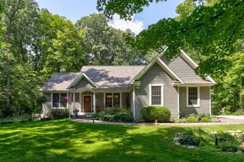 1130 Fallbrook Trail