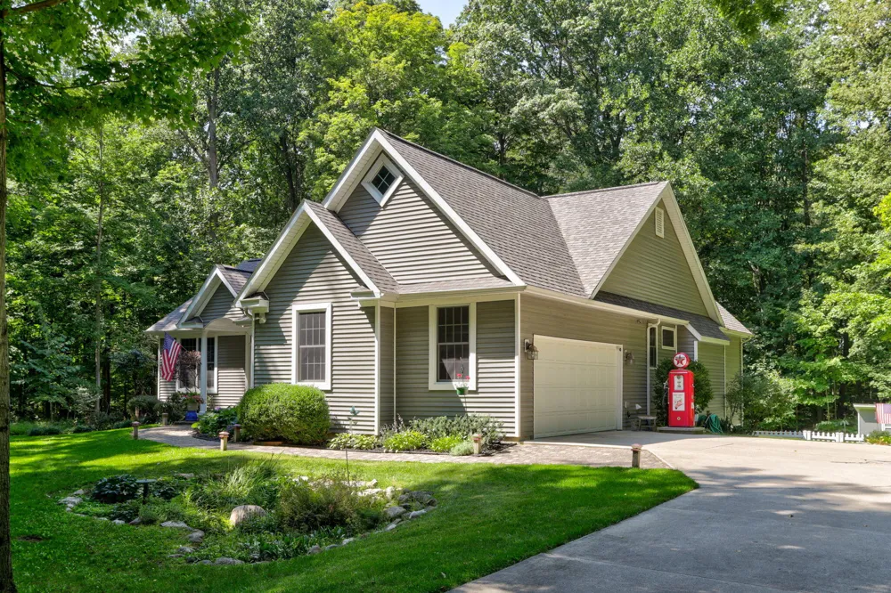 1130 Fallbrook Trail Allegan, MI 49010