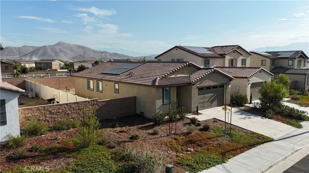 31784 Iron Trail Road Winchester, CA 92596