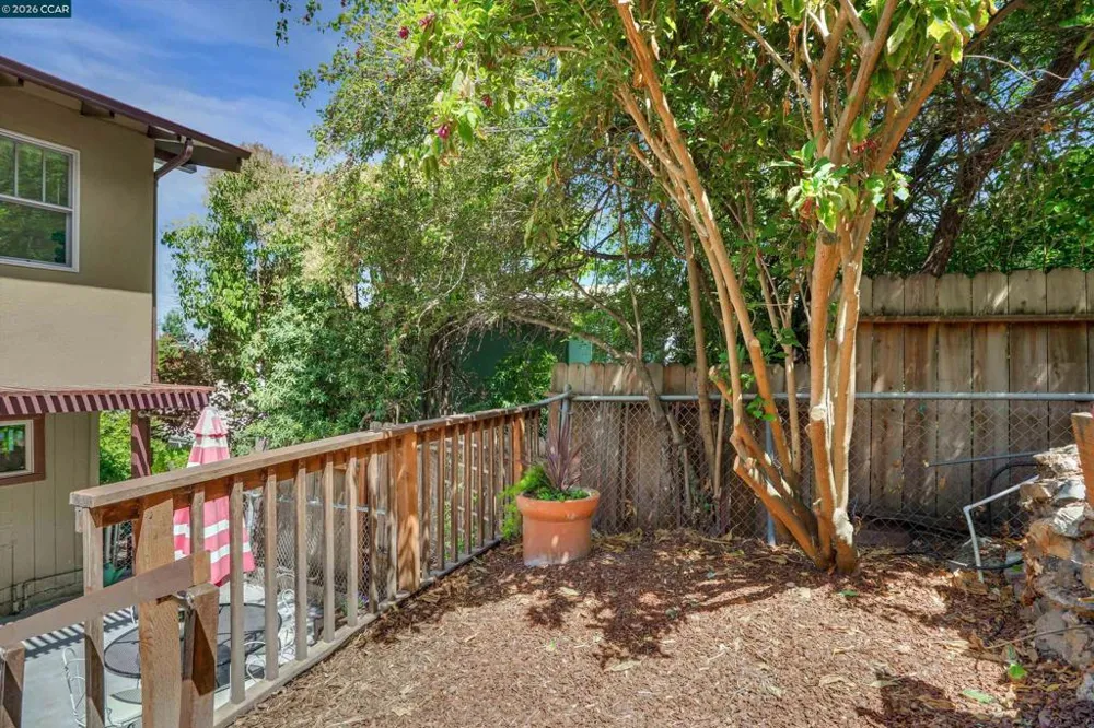 10 Green St Martinez, CA 94553