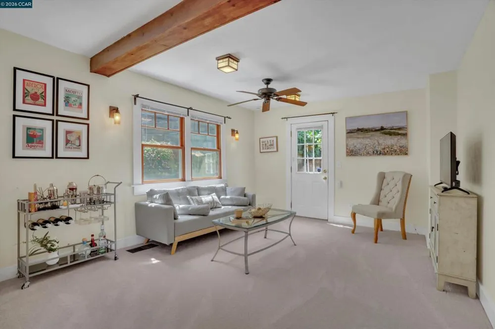 10 Green St Martinez, CA 94553