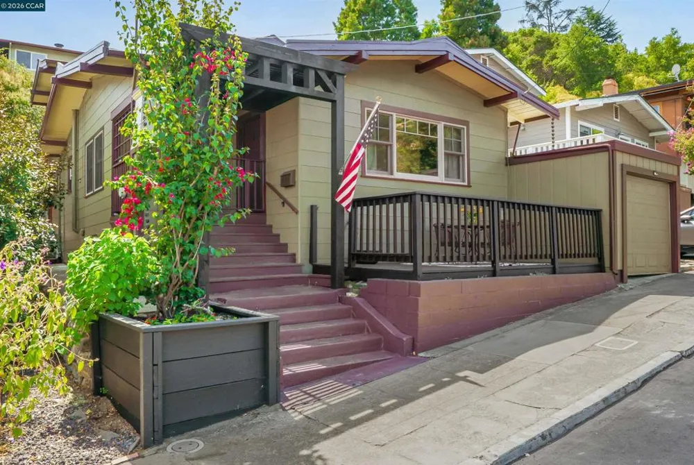 10 Green St Martinez, CA 94553