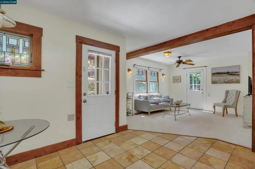 10 Green St Martinez, CA 94553