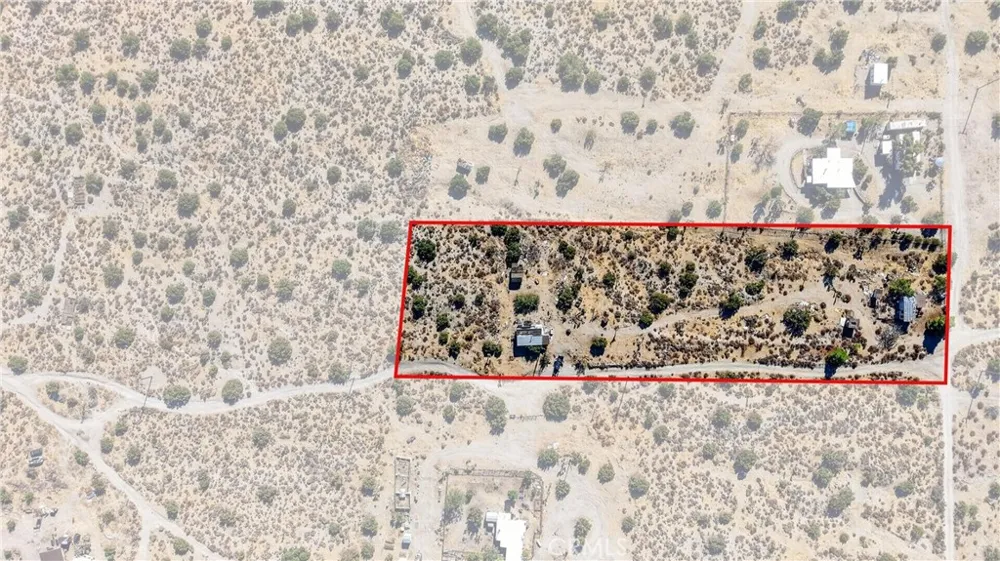 23503 E Avenue Z Llano, CA 93544