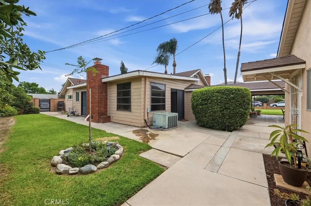 5105 Golden Riverside, CA 92505