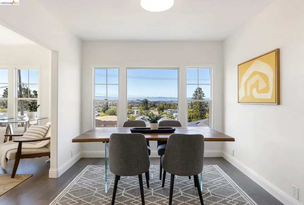 6124 Laird Ave Oakland, CA 94605