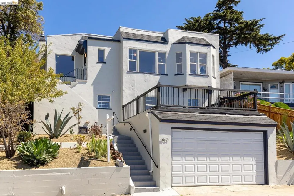 6124 Laird Ave Oakland, CA 94605