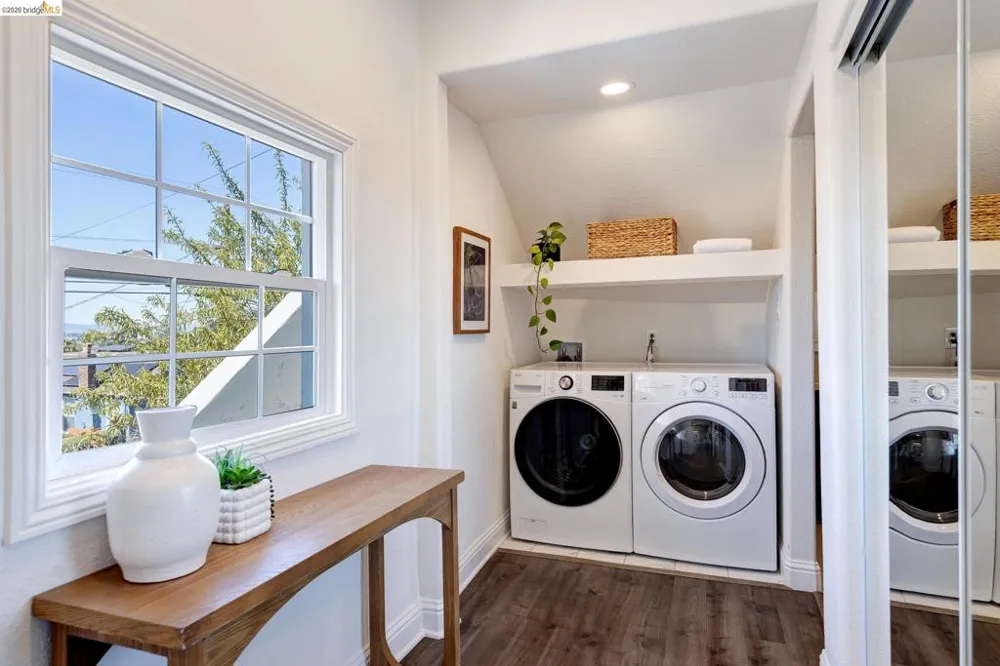 6124 Laird Ave Oakland, CA 94605