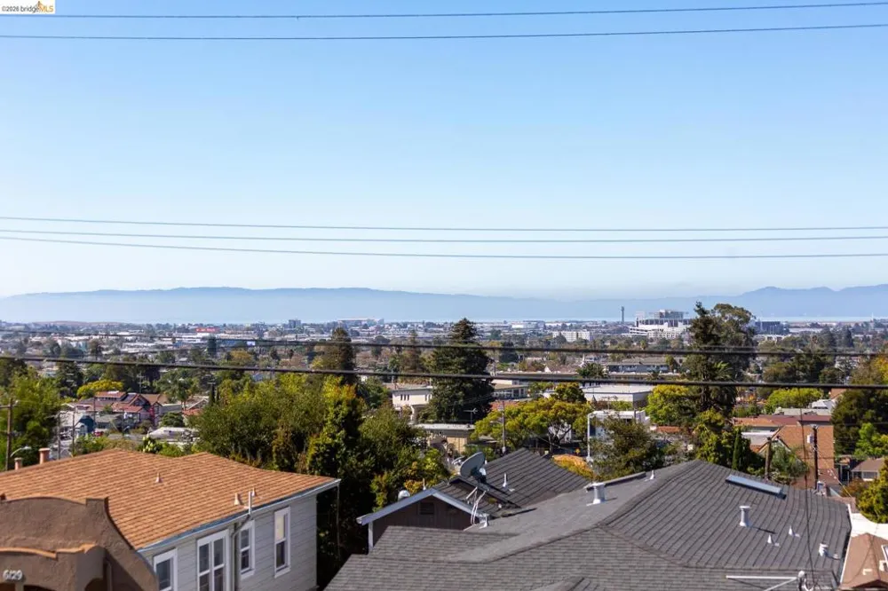 6124 Laird Ave Oakland, CA 94605