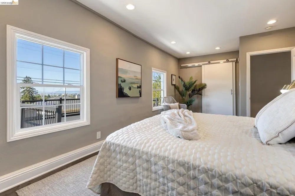6124 Laird Ave Oakland, CA 94605