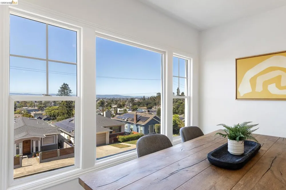 6124 Laird Ave Oakland, CA 94605