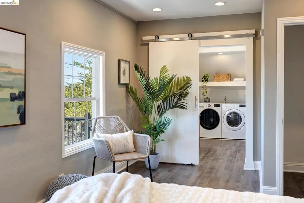 6124 Laird Ave Oakland, CA 94605