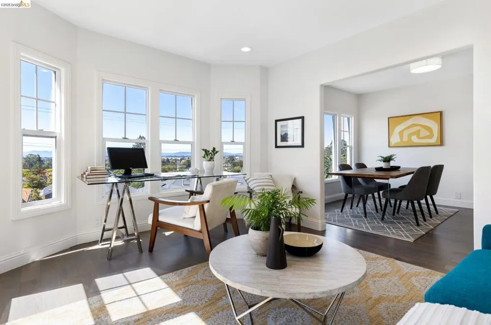 6124 Laird Ave Oakland, CA 94605