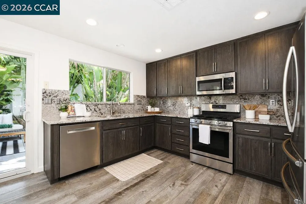 508 Ross Circle Martinez, CA 94553