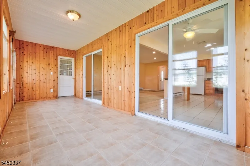 6 PHILLIPS RD Brick, NJ 08724