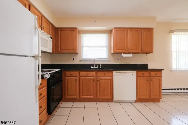 6 PHILLIPS RD Brick, NJ 08724