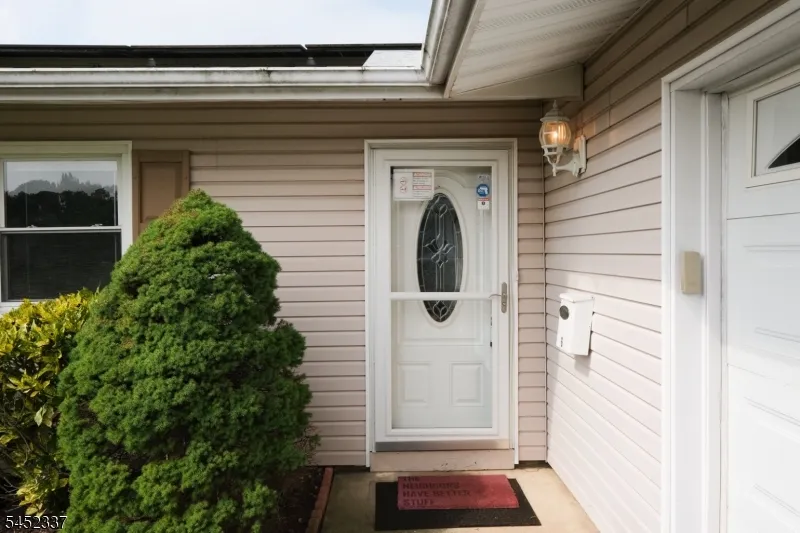 6 PHILLIPS RD Brick, NJ 08724