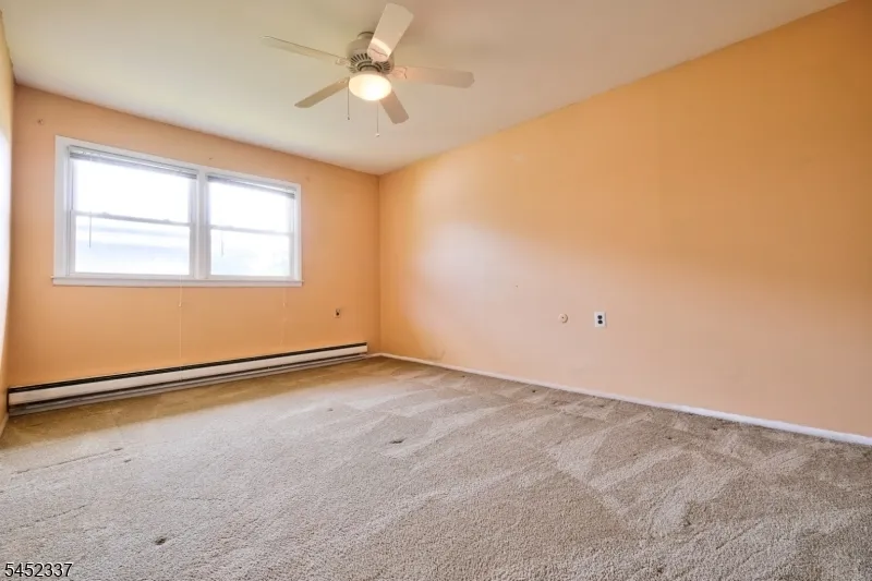 6 PHILLIPS RD Brick, NJ 08724