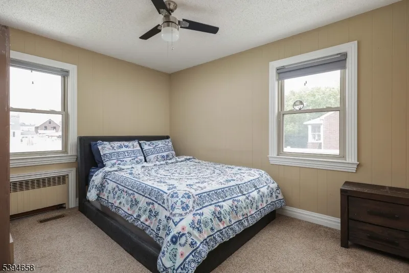 825 Dennis Pl Linden City, NJ 07036