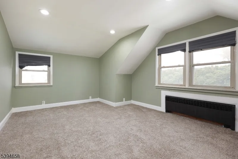 825 Dennis Pl Linden City, NJ 07036