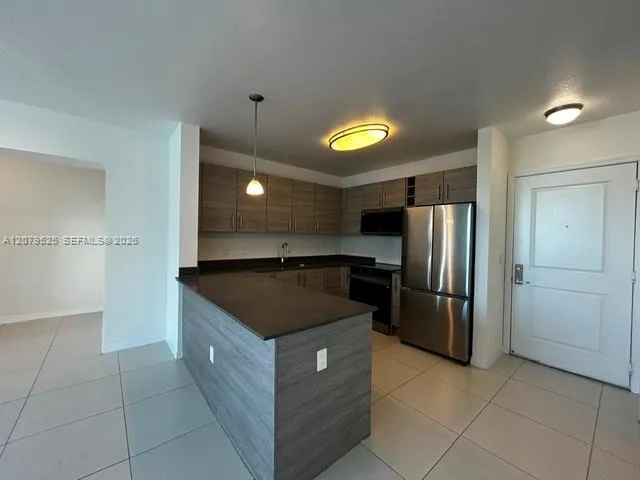 7525 E Treasure Dr #1008 North Bay Village, FL 33141