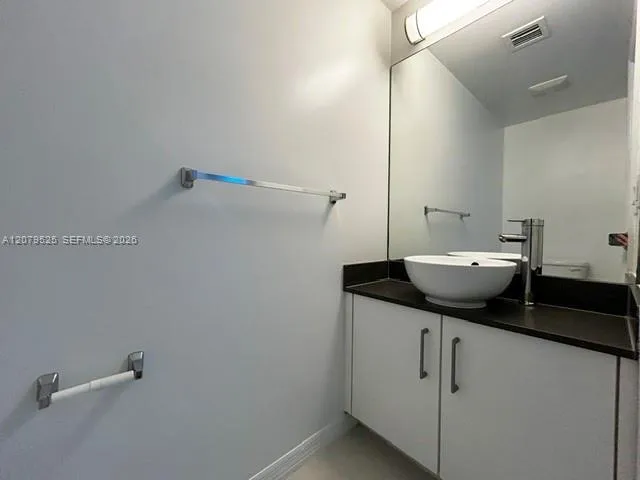 7525 E Treasure Dr #1008 North Bay Village, FL 33141