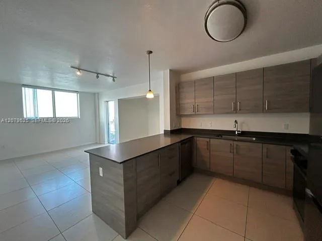 7525 E Treasure Dr #1008 North Bay Village, FL 33141