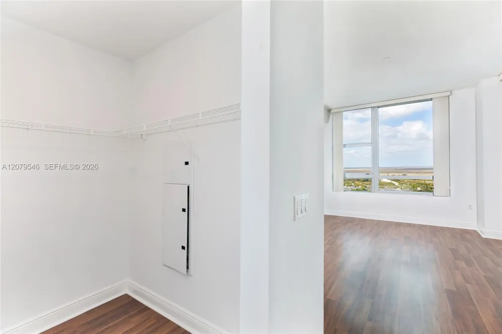 2641 Flamingo Rd #2608N Sunrise, FL 33323