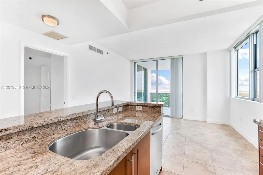 2641 Flamingo Rd #2608N Sunrise, FL 33323