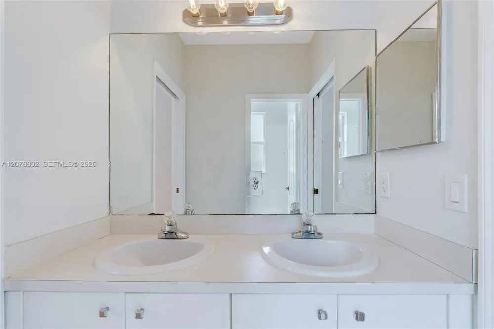 8450 NW 113th Psge Doral, FL 33178