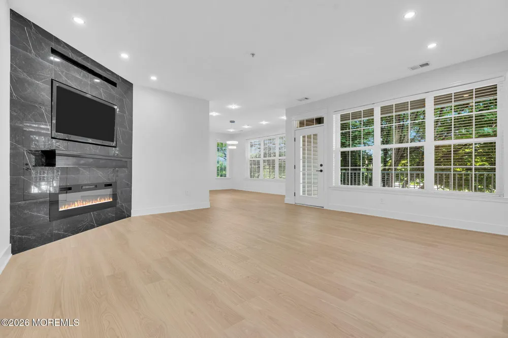 663 Saint Andrews Place Manalapan, NJ 07726