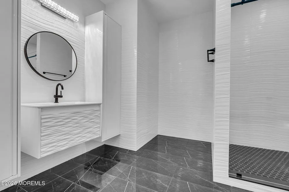 663 Saint Andrews Place Manalapan, NJ 07726