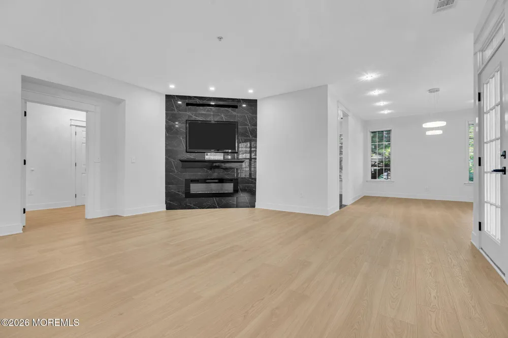 663 Saint Andrews Place Manalapan, NJ 07726