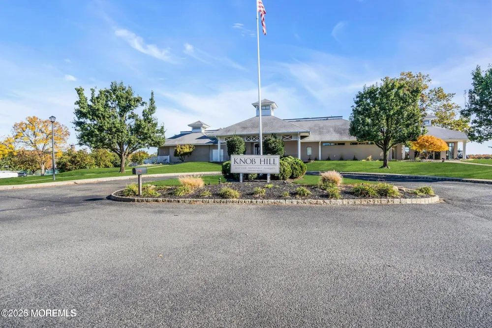 663 Saint Andrews Place Manalapan, NJ 07726