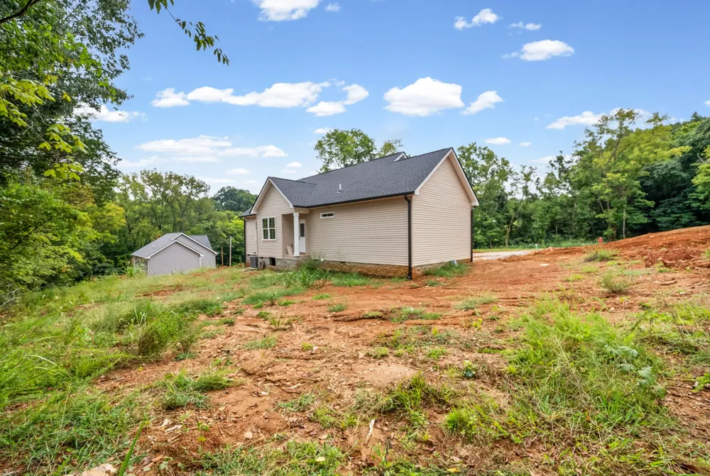 202 Wallace St Cumberland City, TN 37050