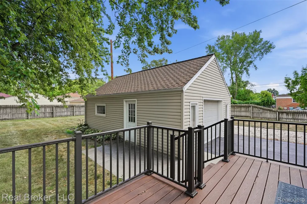 19410 Rensellor Street Livonia City, MI 48152