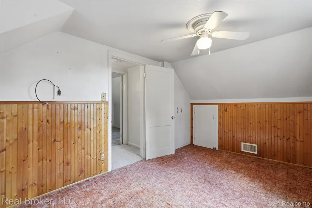 19410 Rensellor Street Livonia City, MI 48152