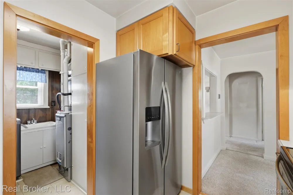 19410 Rensellor Street Livonia City, MI 48152